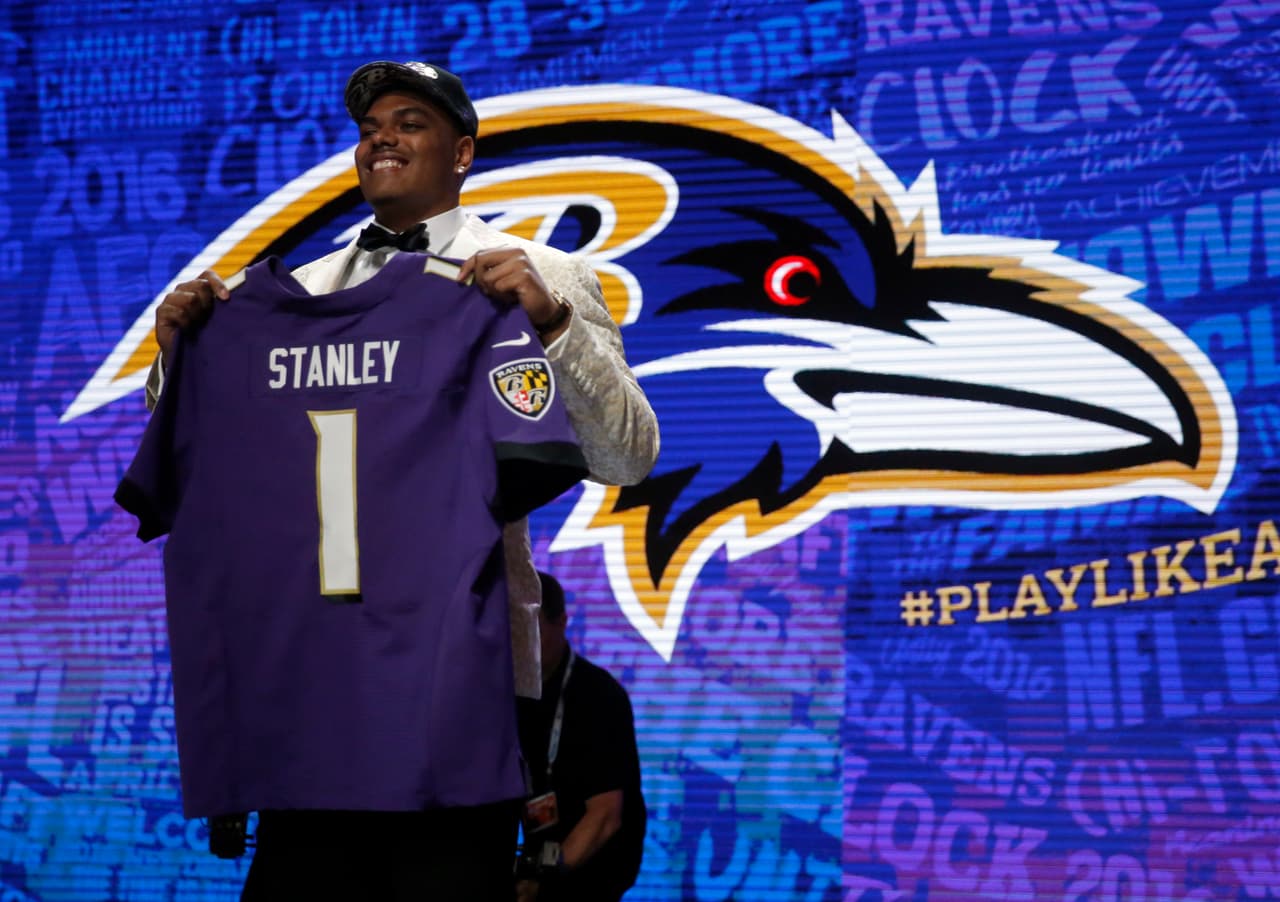 6 BALTIMORE RAVENS T RONNIE STANLEY -- NOTRE DAME