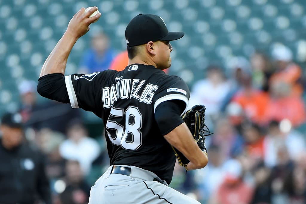 El abridor mexicano, el zurdo Manny Banuelos, tuvo una buena actuación en su apertura con los Chicago White Sox, aunque Rentería solo dejó al nativo de Durango por 4.0 innings en los que toleró cinco imparables, no le hicieron carrera y ponchó a cuatro. Se fue sin decisión pero dejó buenas sensaciones.