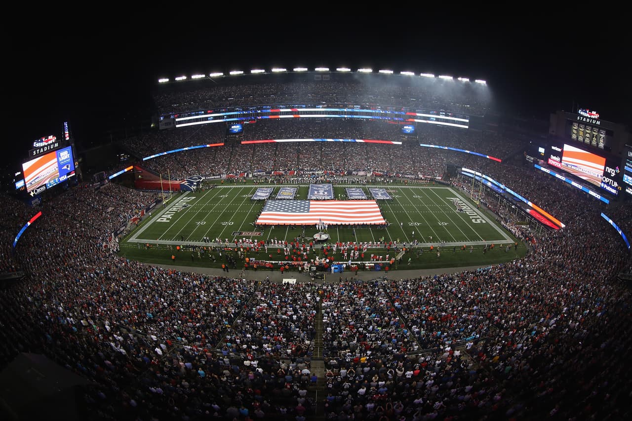 Los seguidores del campeón llenaron el Gillette Stadium en medio de la fiesta.