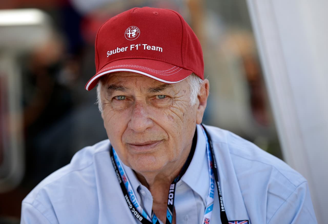 El argentino, Juan Manuel Fangio, enamoró a todo el mundo luego de conseguir cinco títulos mundiales, en 1951, 1954, 1955, 1956 y 1957.