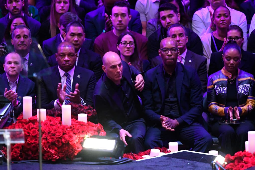 Así se vivió la ceremonia 'Celebrando la Vida' para Kobe Bryant y para su hija Gigi Bryant. Celebridades, atletas, fanáticos y mucho talento se dieron cita en el Staples Center para despedir a una leyenda del basketball y a su pequeña.