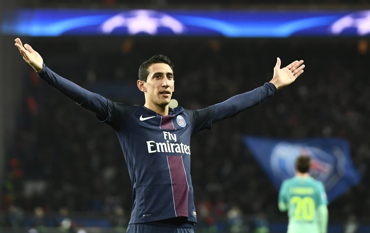 18) Ángel Di María - El argentino, 18 entre los futbolistas y de 226 entra las marcas más valiosas en el deporte, recibe un salario anual de 20 millones de dólares y tiene contrato con Adidas,a demás del respaldo del grupo del representante Jorge Mendes. Tuvo gran impulso tras su paso por Real Madrid y Manchester United.