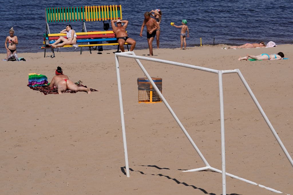 Samara se ha vestido como cualquier playa turística alrededor del mundo en medio de la fiesta del Mundial.