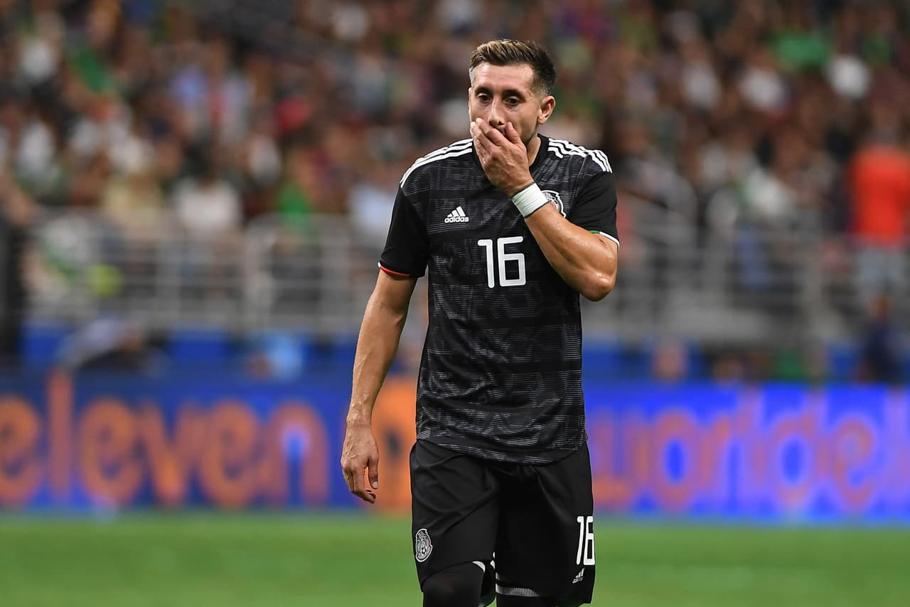 “Emilio, vas a ver que un día uno de nosotros va llegar a Europa” dijo Héctor mientras veían los tres un partido de futbol en el televisor.