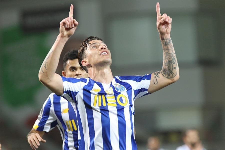 El Porto se impone a Marítimo 2-1, cerrando la Jornada 20 de la Liga de Portugal. Los goles para los 'Dragones Azules' corrieron a cargo de Matheus Uribe al minuto 14 y un penal de Otavio da Silva Monteiro al minuto 94, ayudó a que el equipo sumara los 3 puntos. Jesús 'Tecatito' Corona jugó los 90 minutos.