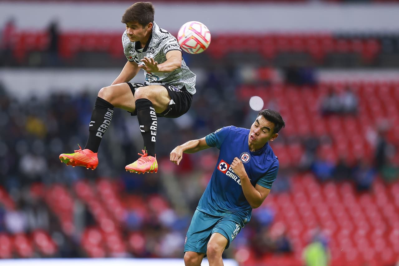Con gol de último minuto el Cruz Azul derrotó a Léon y está más que vivo en el Apertura 2022.