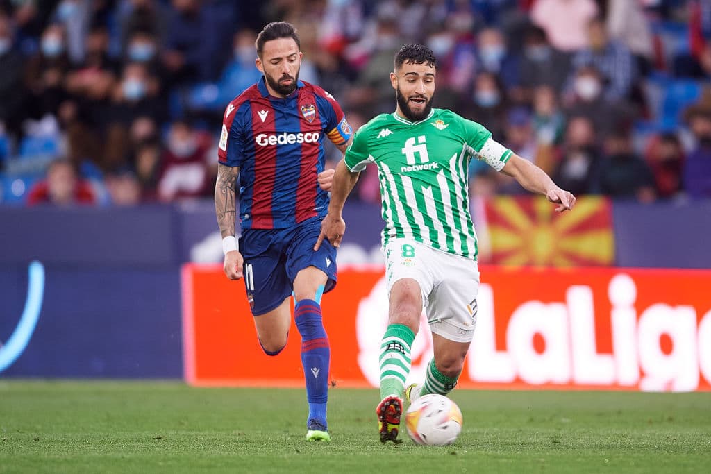 Real Betis golea al Levante con un marcador de 4-2 durante la J24 en La Liga. Daniel Gómez Alcón anotó los dos únicos goles para los 'granotes', mientras que para los verdiblancos descontaron Willian Carvalho, Edgar González y Nabil Fekir se lució con doblete. Los mexicanos Diego Lainez y Andrés Guardado jugaro 25 minutos.