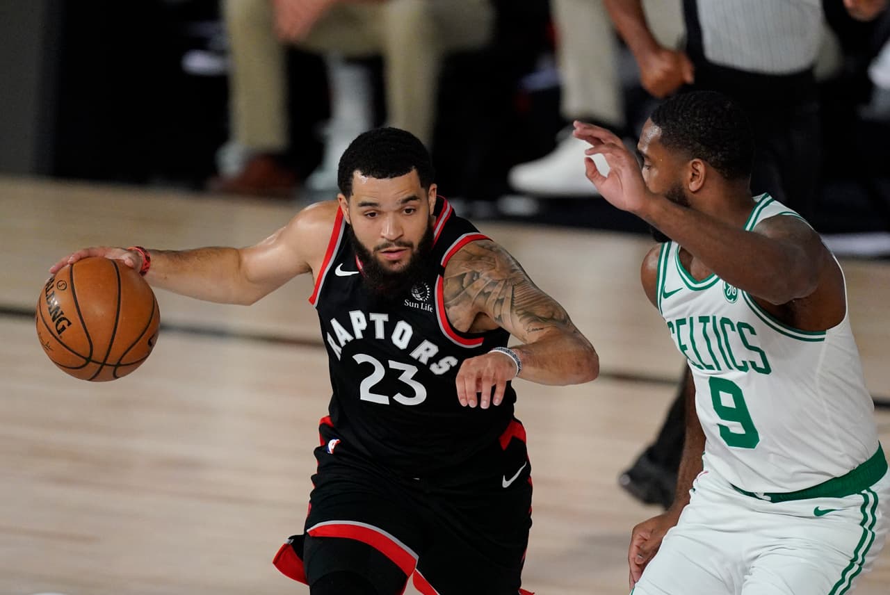 El cuarto juego fue para los de Toronto 93-100 y empatan al serie a dos juegos. El quinto encuentro será el próximo 7 de septiembre.