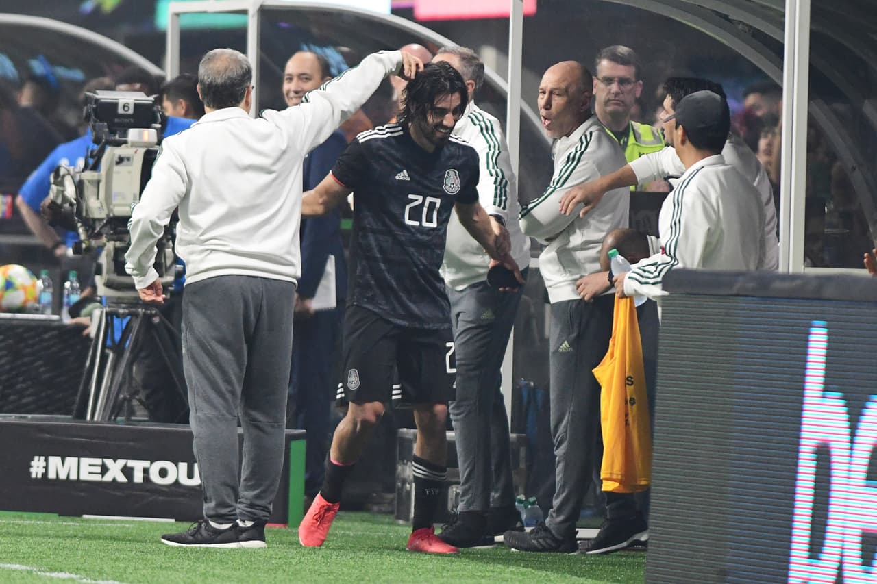 Tata respalda a Rodolfo Pizarro: “Es un jugador de selección"