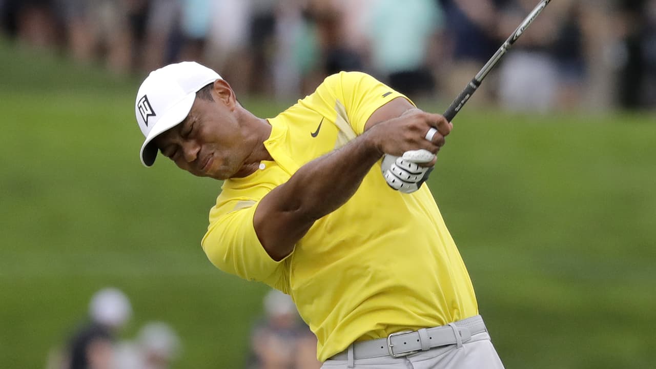 Tiger Woods vuelve a visitar el quirófano