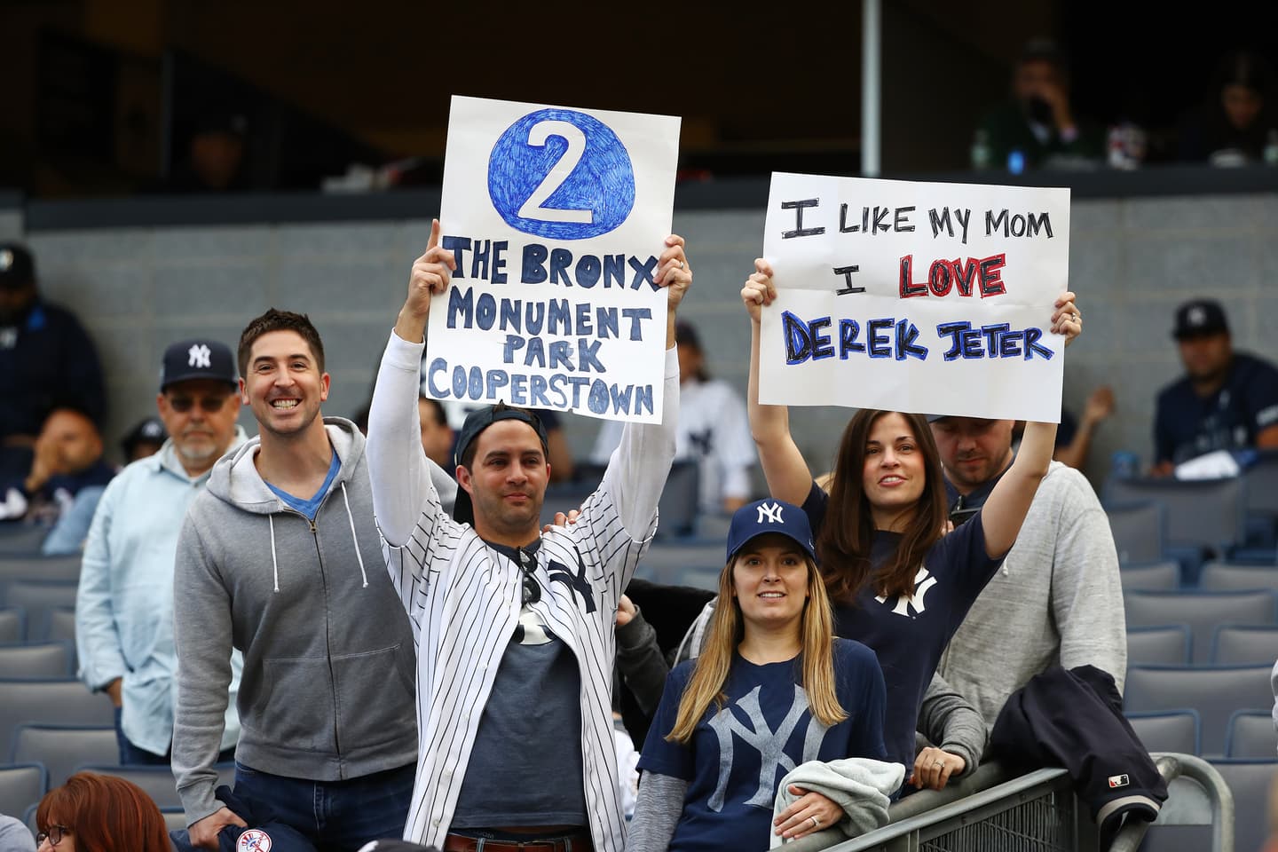 Los Yankees retiraron el número 2 del Capitán Derek Jeter