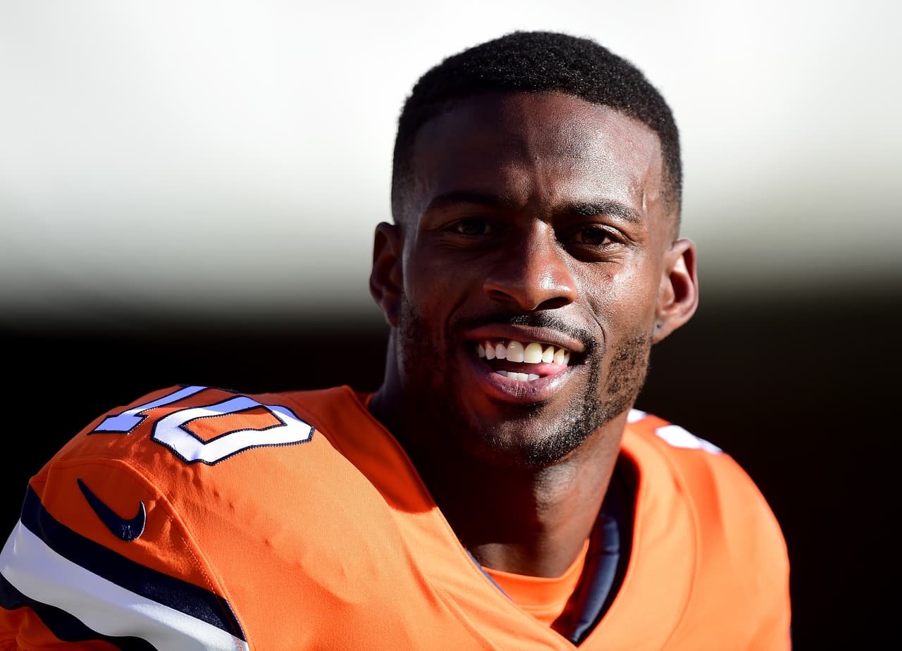 SAN DIEGO, CA - OCTOBER 13: Emmanuel Sanders #10 of the Denver Broncos warms up before the game against the San Diego Chargers at Qualcomm Stadium on October 13, 2016 in San Diego, California. (Photo by Harry How/Getty Images)