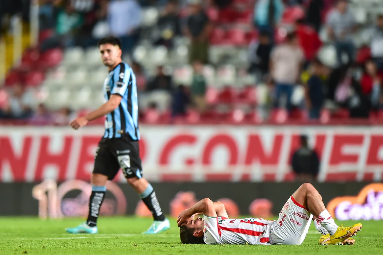 Necaxa y Gallos Blancos dividen puntos en un encuentro que terminó con emoción al límite.