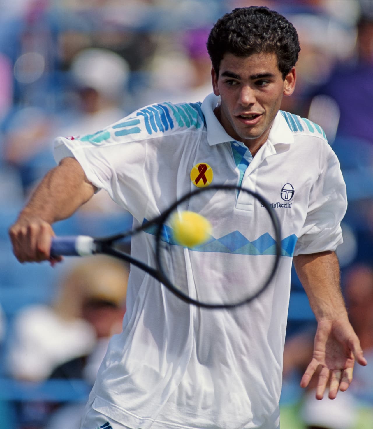 El estadounidense Pete Sampras a sus 19 años se coronó campeón del US Open y es el más joven en ganar este título. Ya había hecho camino y su futuro fue mejor aún, siendo uno de los número uno del mundo con más semanas en la cima y siendo el segundo tenista con más torneos Grand Slam.