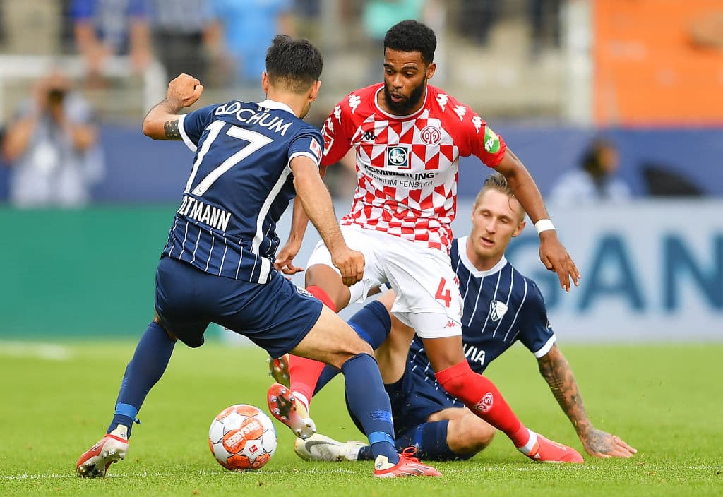 Vfl Bochun sabe aprovechar su localía y vencen 2-0 al FSV Mainz.
