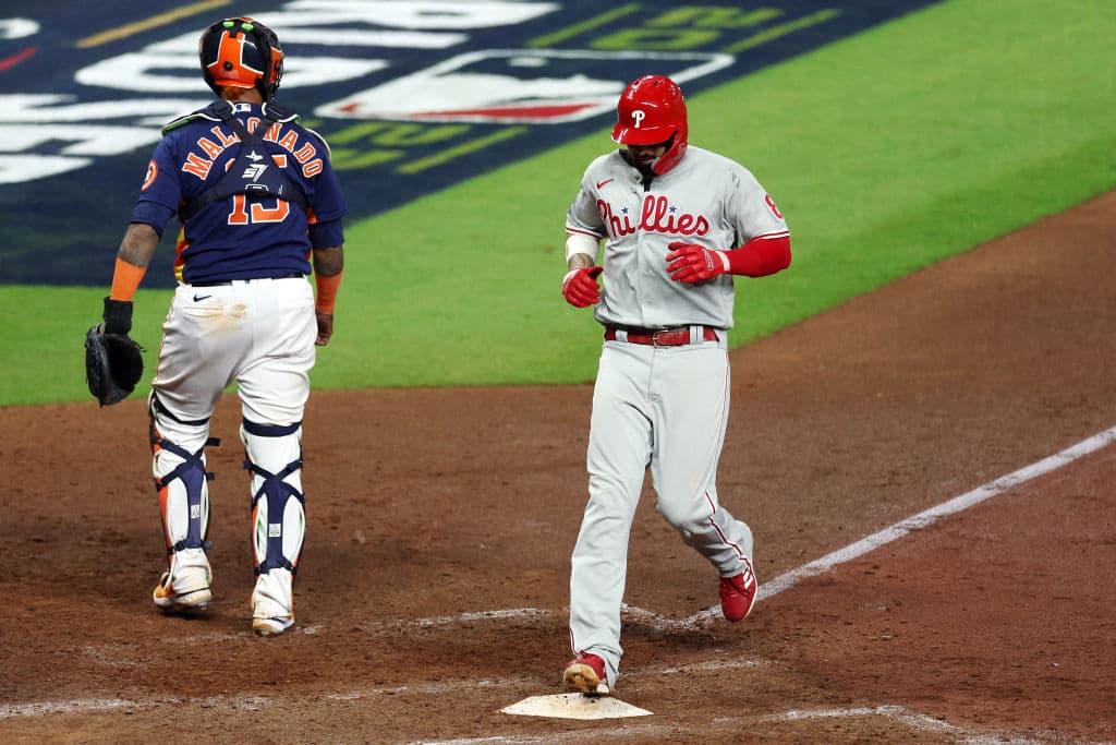 Nick Castellanos logró descontar para Phillies en un pisa y corre, después de que Segura conectara para un
<i>fly </i>de sacrificio.
