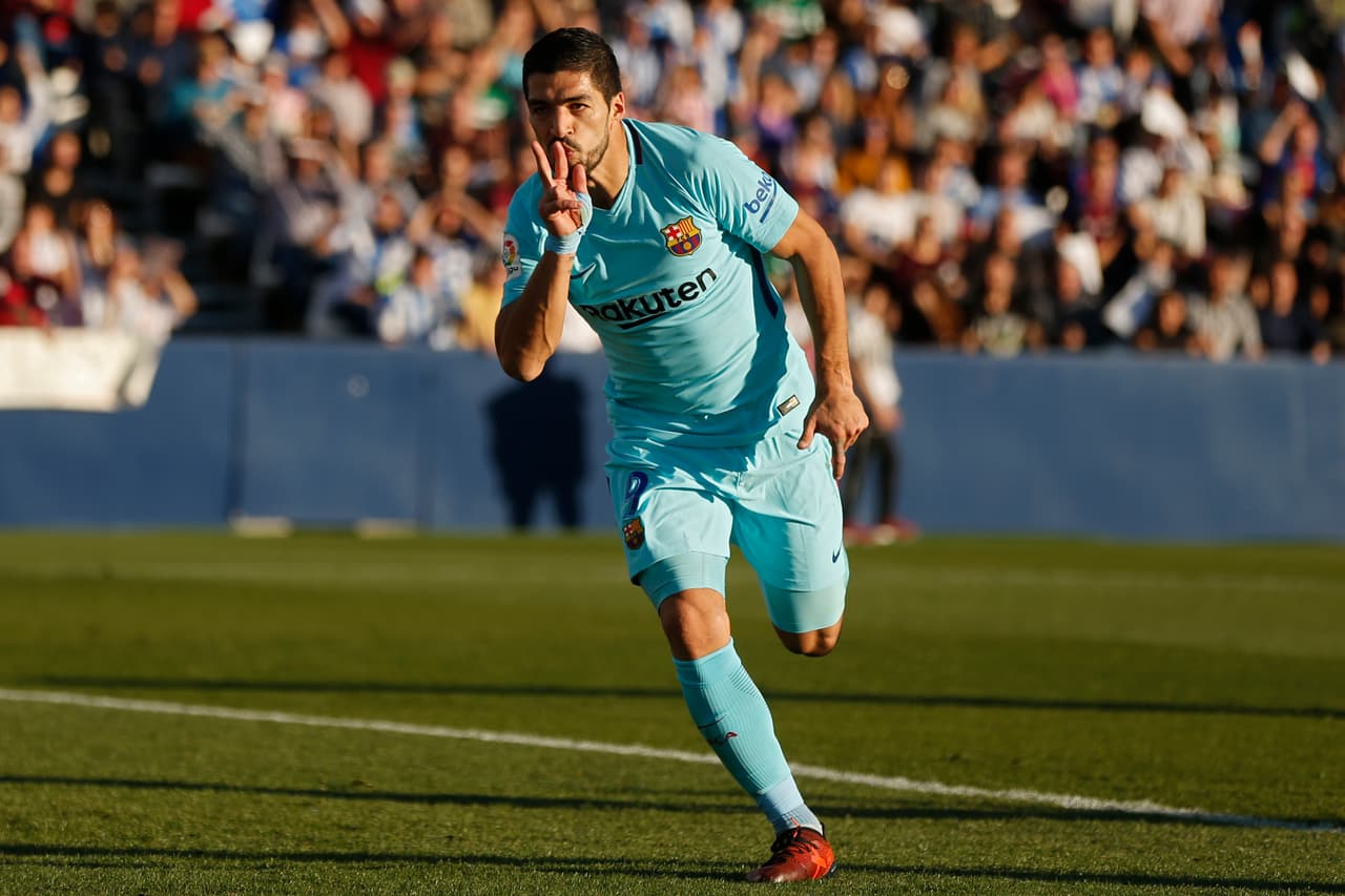Fue de esa manera como a los 15 minutos del segundo tiempo llegó el segundo tanto de Barcelona, de nuevo gracias a Suárez.