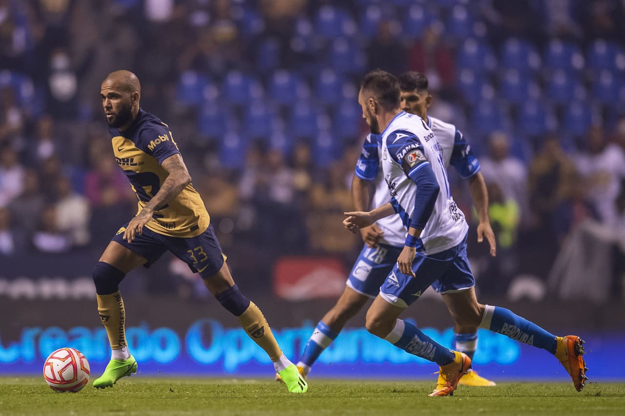 Puebla derrotó a Pumas para asegurar su lugar en el repechaje, mientras que los universitarios tienen cero posibilidades de entrar a Liguilla. Un golazo de Jordi Cortizo a los seis minutos y un autogol de Nicolás Freire a la medirá hora del primer tiempo sentenciaron a los Pumas de Lillini.