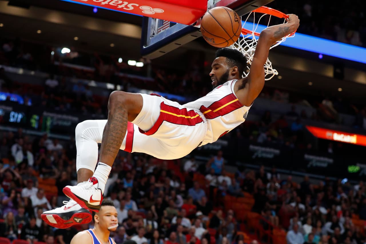 Miami Heat ha resultado ser la revelación en esta temporada, ya que su récord de 21 ganados y 8 perdidos hace que ya pertenezcan al top 5 de los power rankings de la semana. Derrotaron a los Sixers gracias al gran trabajo de Kendric Nunn y Bam Adebayo.