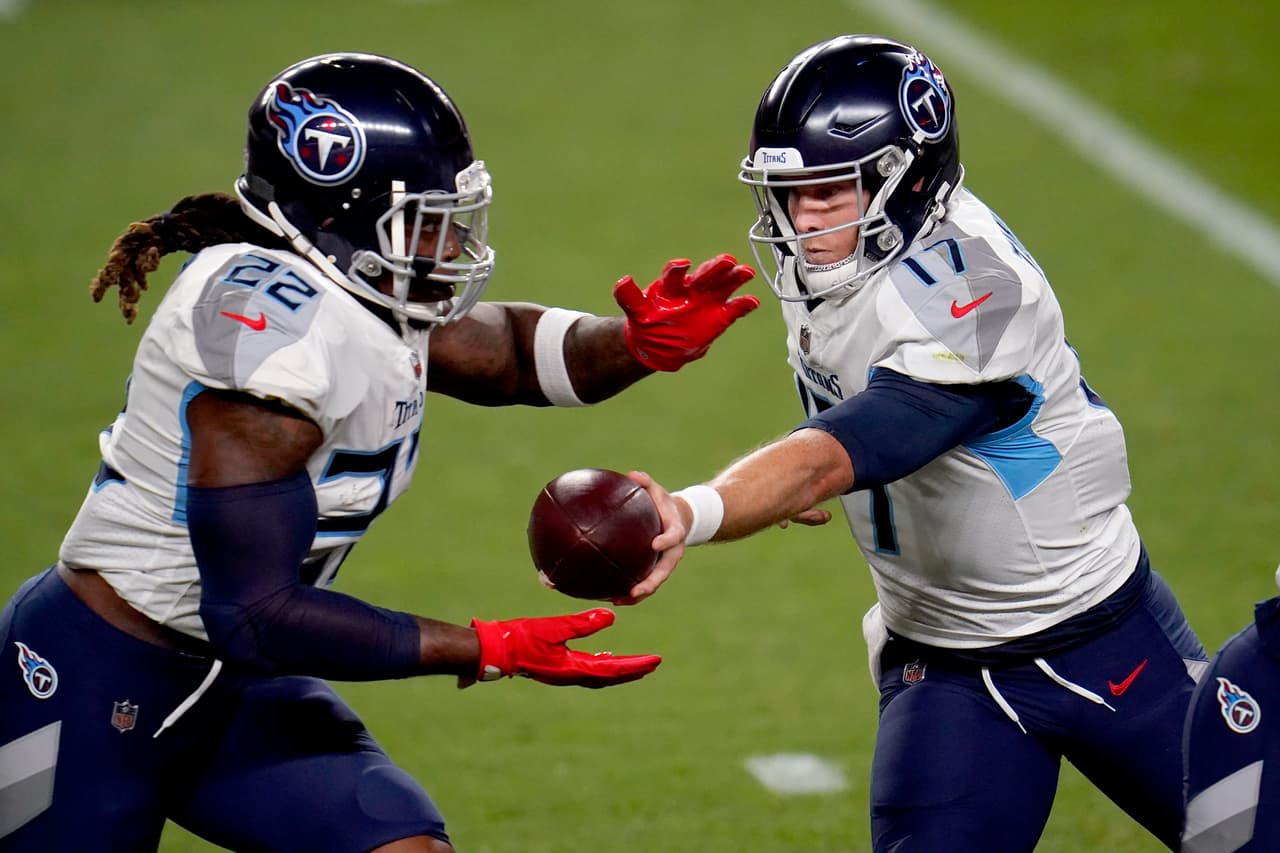 Derick Henry brilla en el juego al romper las 100 yardas, y los Titans consiguen la victoria 16-14 sobre los Denver Broncos.
