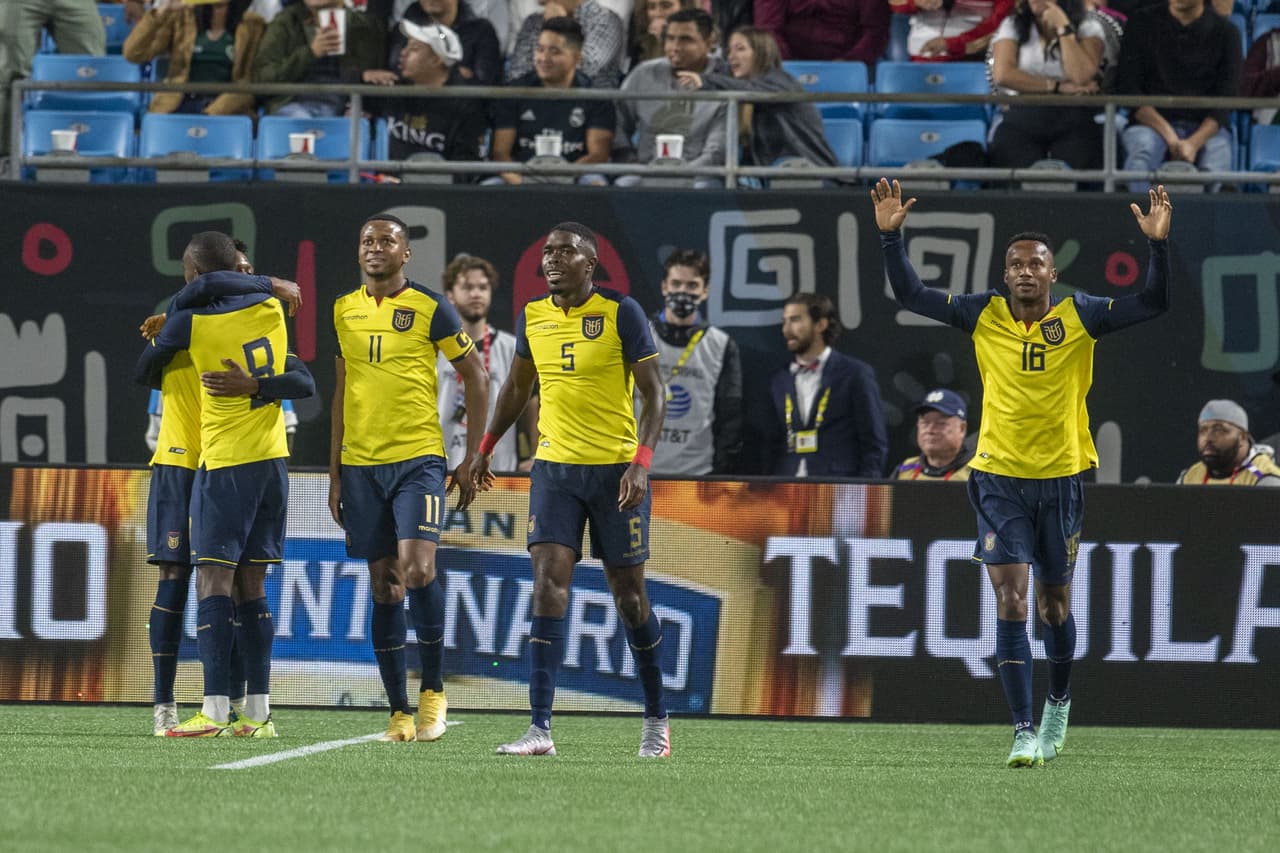 Los goles de J. Quiñónez, J. Corozo y W. Chalá sentencian la victoria 2-3 de Ecuador sobre México.