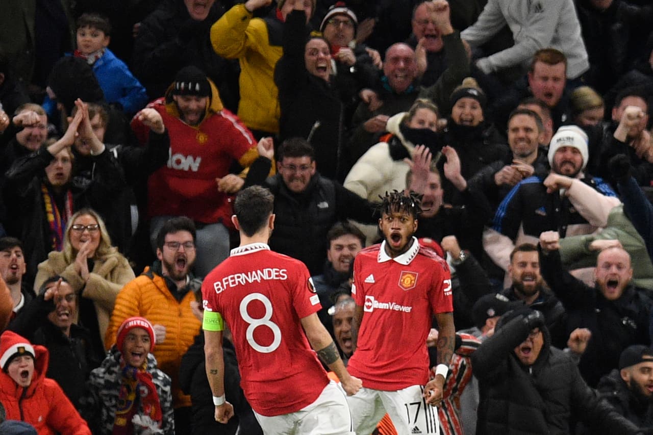 En la segunda parte de la jornada, el Unión Berlín venció 3-1 al Ajax, la Roma le ganó 2-0 al Salzburg, el Rennes derrotó 1-0 al Shaktar y en el platillo fuerte: el Manchester United le ganó 2-1 al Barcelona y por marcador global, los culés quedaron eliminados.