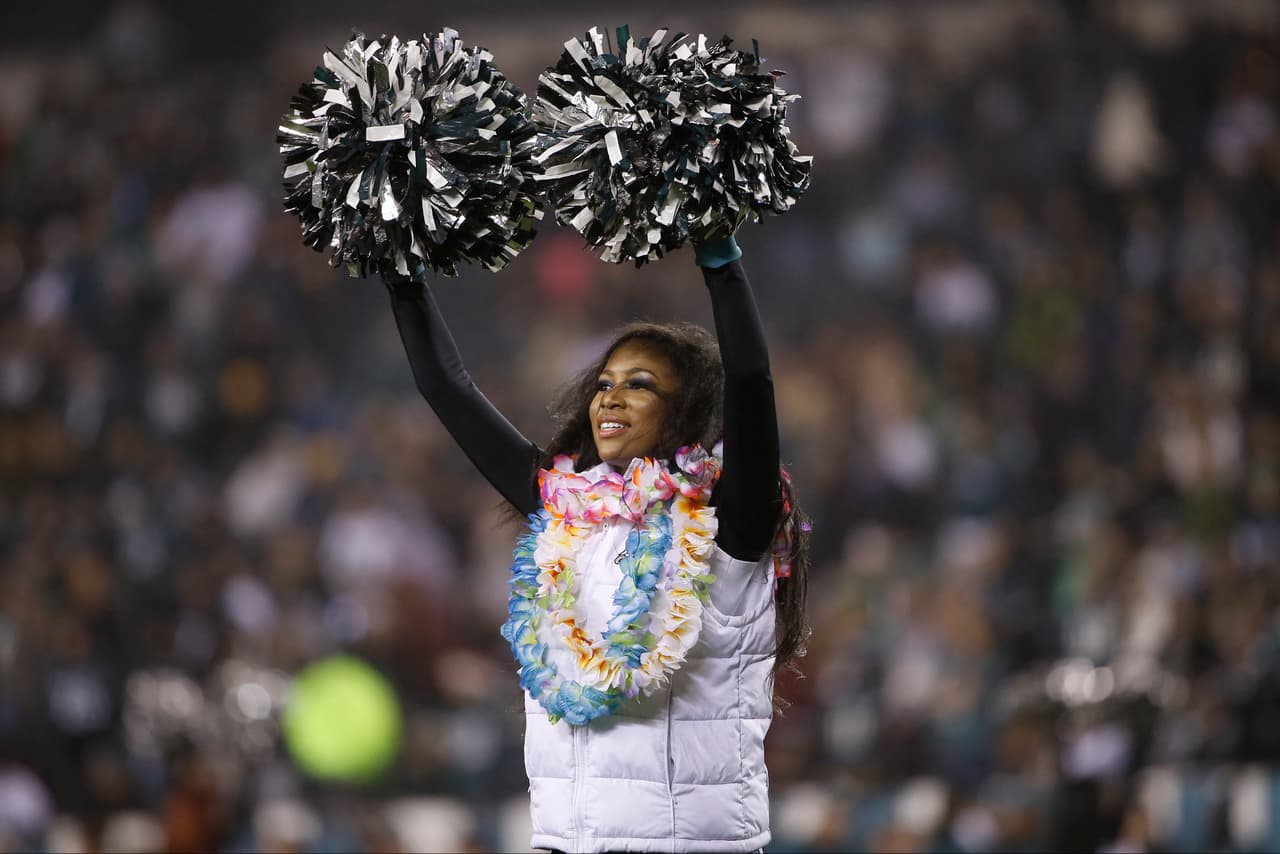 Mira quién es la porrista elegida por los Philadelphia Eagles para estar en el Pro Bowl 2016, ¡ella es Charnei!