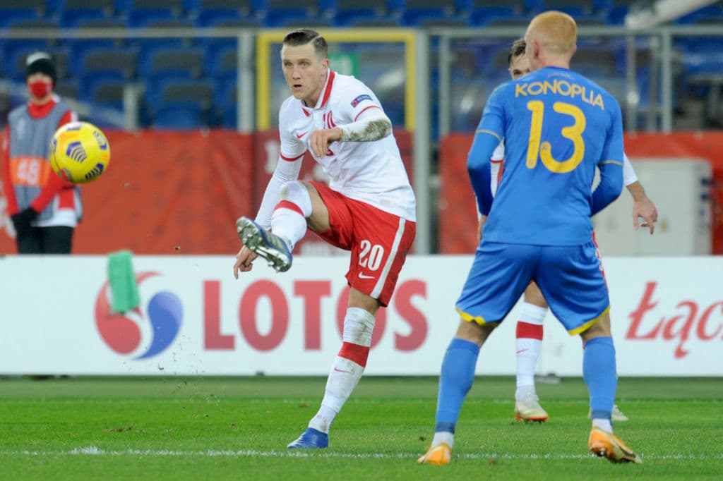 Polonia 2-0 Ucrania | Piatek (40’) y Moder (63’) marcaron los del triunfo en el Estadio de Silesia. Polonia se enfrentará a Italia en la quinta fecha de la competición europea.