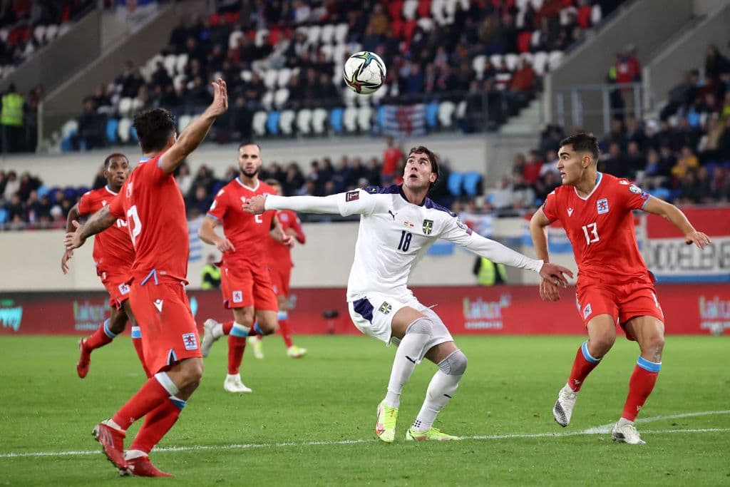 Polonia golea tranquilamente 5-0 a San Marino, Dinamarca también goles y se impone 0-4 a Moldavia, Suiza vence 2-0 a Irlanda del Norte y Serbia sale victorioso 0-1 en su visita a Luxemburgo.