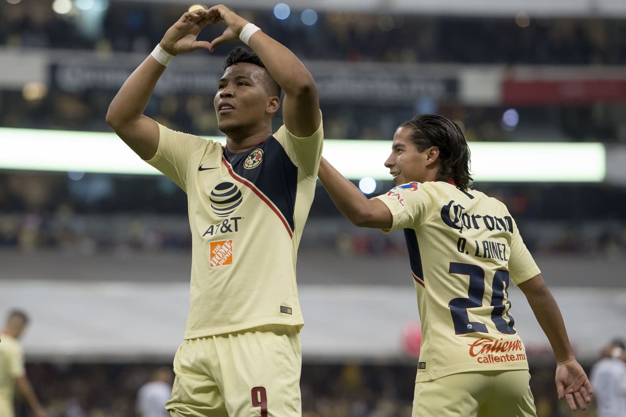 Tras un error de Saldívar, el colombiano capitalizó y marcó el 3-1 para los de Miguel Herrera.