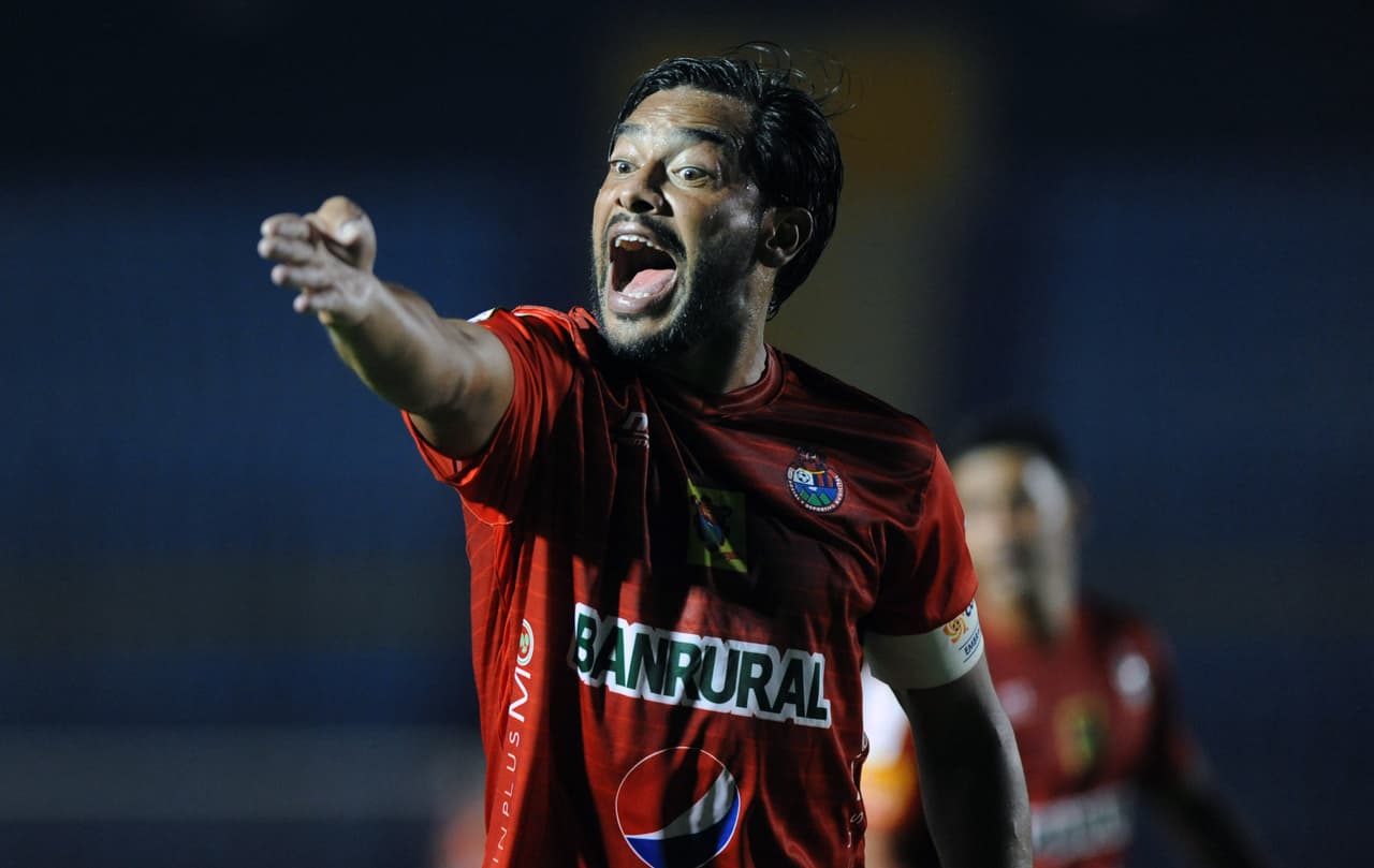 Carlos 'Pescado' Ruiz suspendido por seis meses