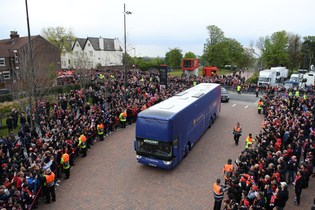 LIVERPOOL, ENGLAND - MAY 07: The Barcelona team bus arrives outside the stadium prior to the UEFA Champions League Semi Final second leg match between Liverpool and Barcelona at Anfield on May 07, 2019 in Liverpool, England. (Photo by Shaun Botterill/Getty Images)
