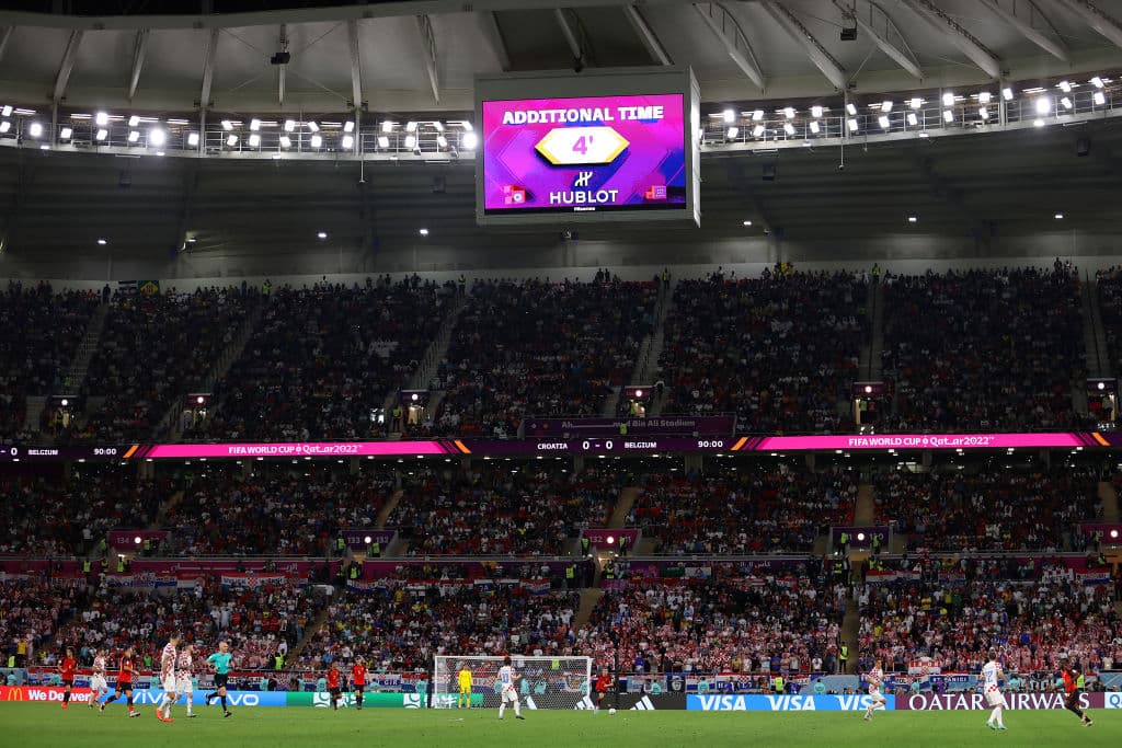 Marruecos y Croacia lograron ese jueves sus boletos a los Octavos de Final del Mundial Qatar 2022, luego de disputar su tercer y último choque del grupo F de la Copa Mundo de la FIFA. En el Estadio Al Thumama, el conjunto marroquí se confirmó como una de las grandes revelaciones de la cita mundialista tras supera por 2-1 a Canadá, con lo cual quedó líder de su grupo y de manera invicta. De otro lado, en el Estadio Ahmed bin Ali, Croacia y Bélgica protagonizaron un duelo intenso entre las selecciones que terminaron como segunda y tercera en el pasado Mundial de Rusia 2018.