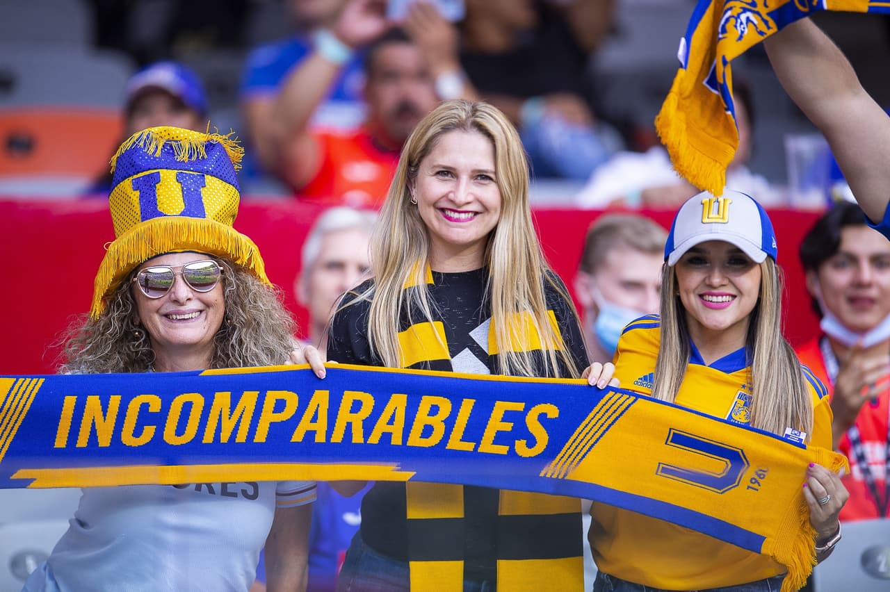 Tigres aprovechó las tímidas intenciones ofensivas de Cruz Azul y se puso en ventaja, la Máquina celeste intentó reaccionar en el segundo tiempo pero no le alcanzó para emparejar y el equipo del Piojo se llevó la ventaja.