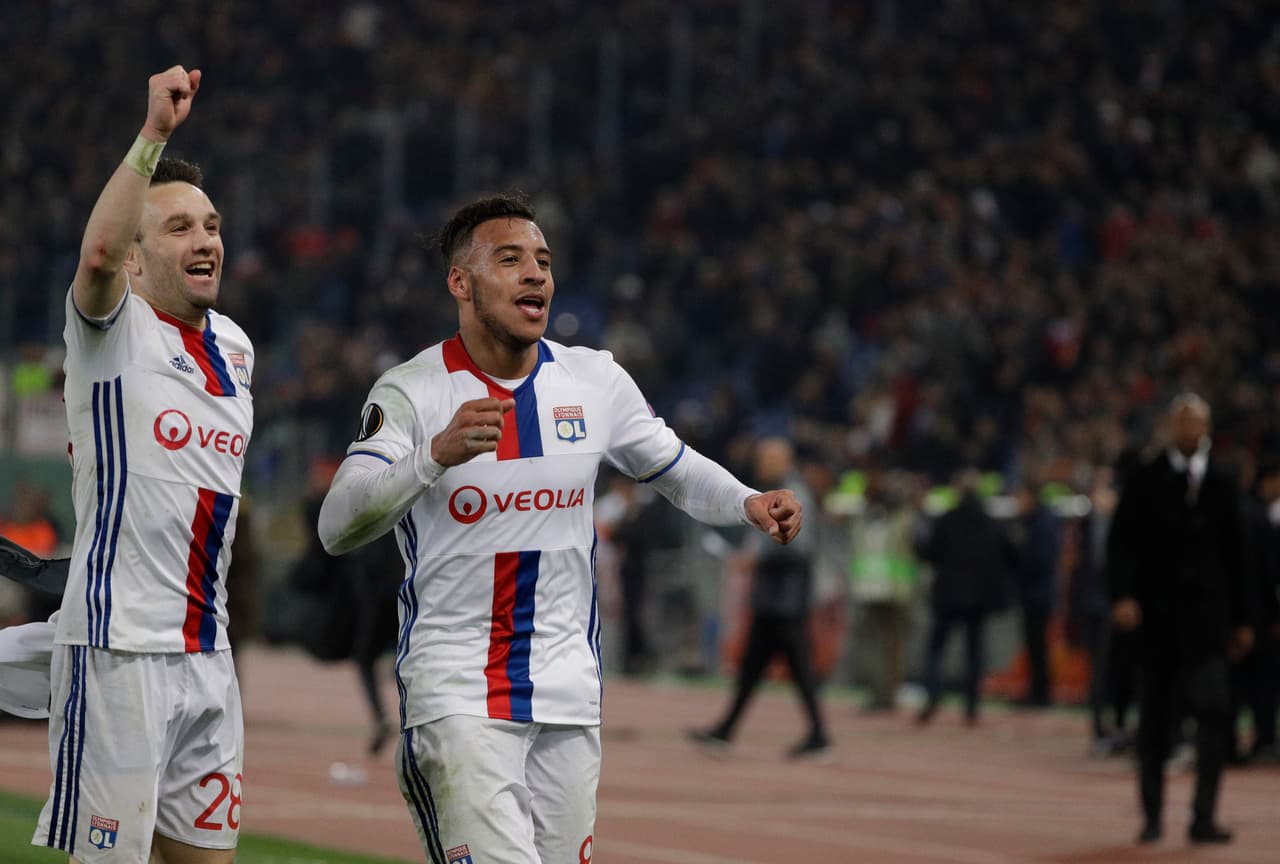 Corentin Tolisso (Lyon) - El mediocampista francés es una de las figuras del equipo en esta temporada, por lo que no es raro que ya suene en los rumores de fichajes. Podría llegar a la Premier con el Tottenham.
<br>