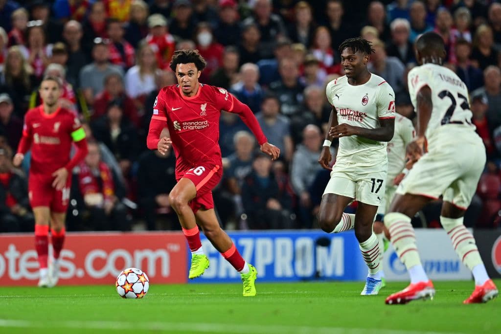 Con un autogol y goles de Mohamed Salah y Jordan Henderson, el Liverpool logra venir de atrás para vencer al milan 3-2 en Anfield.