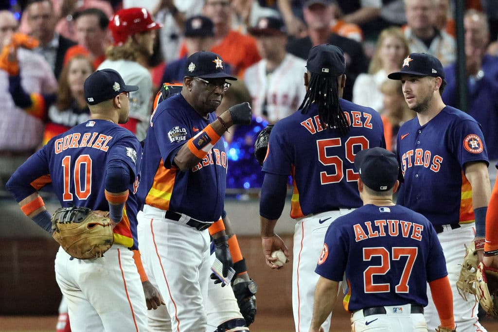 Después de permitir daño, Valdez fue relevado por Montero. El abridor concluyó con su labor con nueve ponches y solamente una carrera permitida.