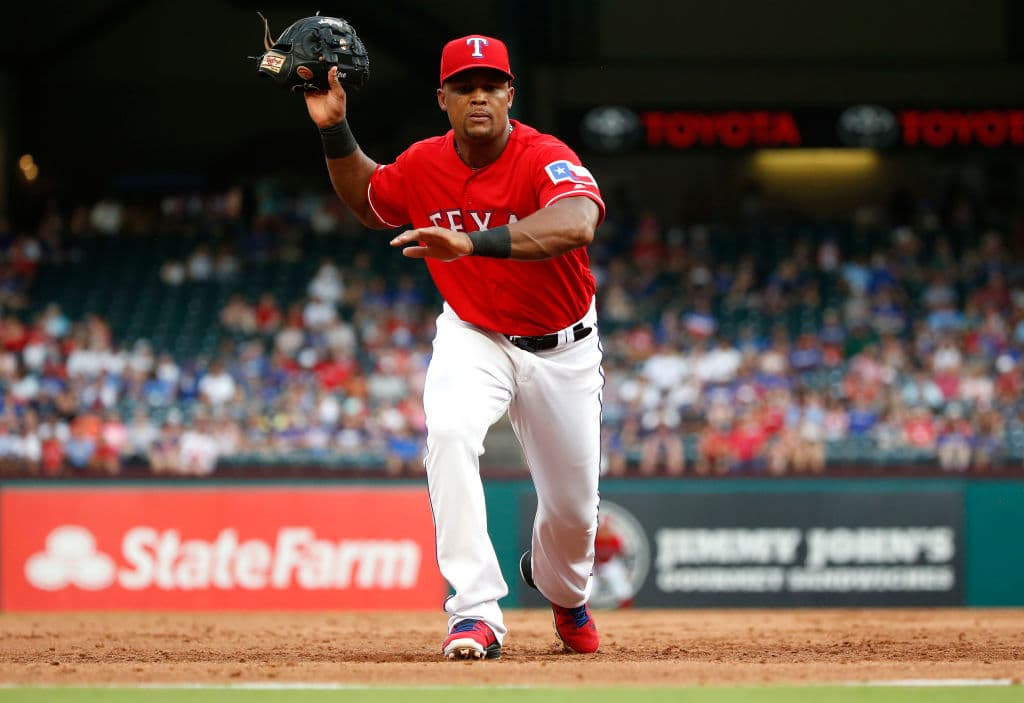 "Hemos tenido el honor de contar con Adrián Beltré como un Ranger en los últimos ocho años", dijo el director ejecutivo y codueño Ray Davis. "Adrián ha representado a organización de manera ejemplar".