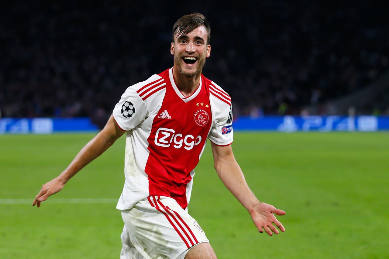 <b>Nicolás Tagliafico</b>
<br>Según informes, el Barcelona está tras este jugador zurdo, pues se ha convertido en el objeto de transferencia número uno.