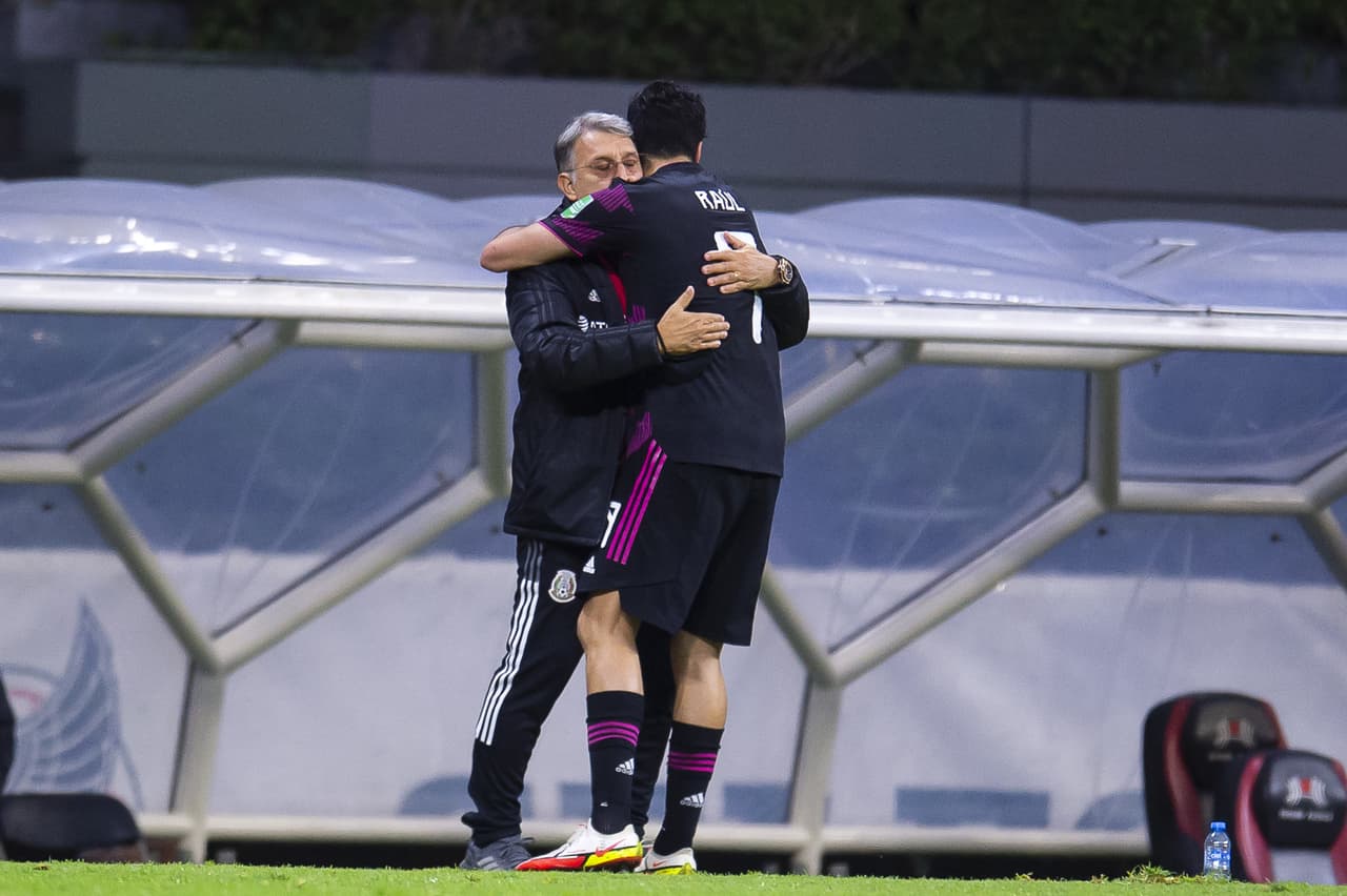 Raúl Alonso Jiménez anota desde los aonce pasos, le da la victoria a México 1-0 seobre Panamá y supera a Hugo Sánchez en la table de los goleadores históricos de la selección.