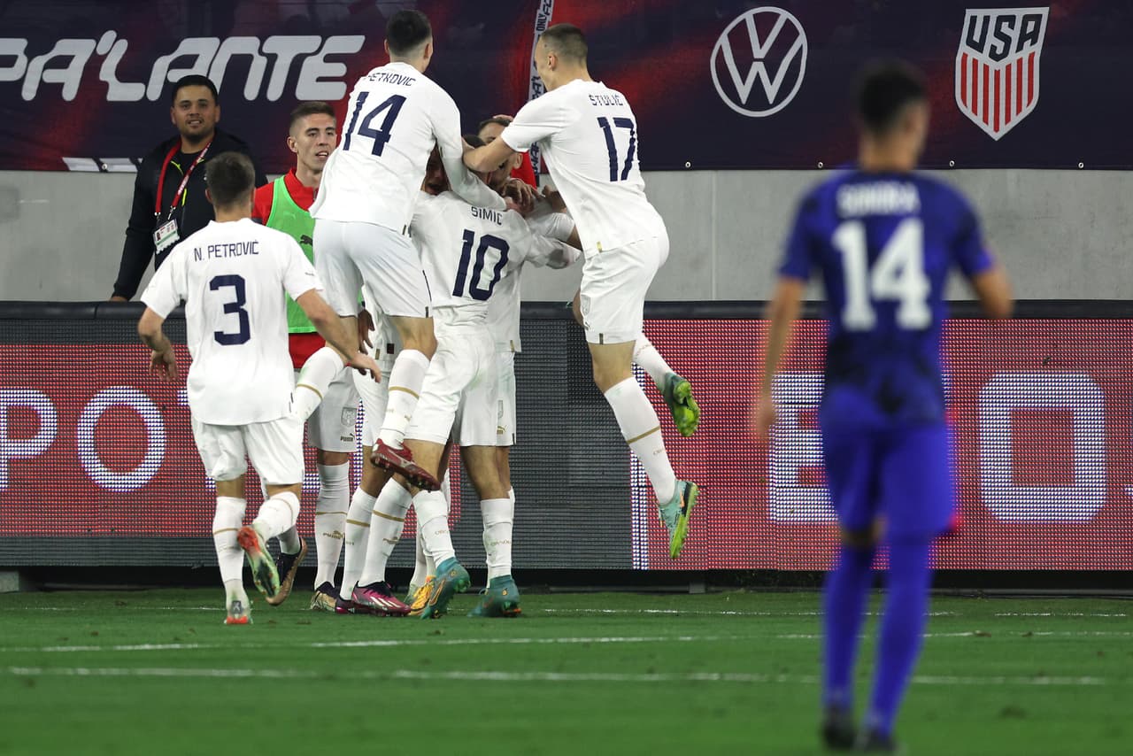 Brandon Vázquez anotó el 1-0, pero Luka Ilic y Veljko Simić rescaraton la victoria 1-2 de Serbia ante Estados Unidos en partido amistoso en el BMO Stadium.
