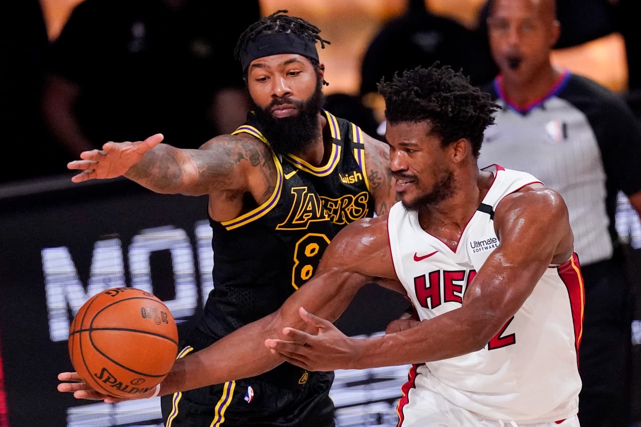 Los Lakers consiguen llevarse el sexto partido con un marcador de 106-93 sobre el Miami Heat, resuelven la serie y levantan el título número 17 de la franquicia.