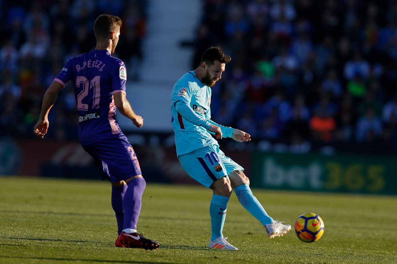 Y muchas de las expectativas fueron llenadas por la calidad de Lionel Messi, la potencia goleadora de Luis Suárez y un Barcelona que parece imparable.