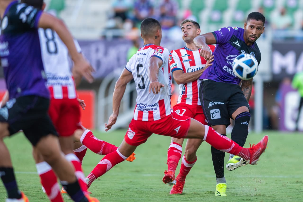 Mazatlán logró tomar la ventaja al minuto 89, pero el Atlético San Luis no dejó de atacar y empataron el encuentro 2-2 en el 90+6.