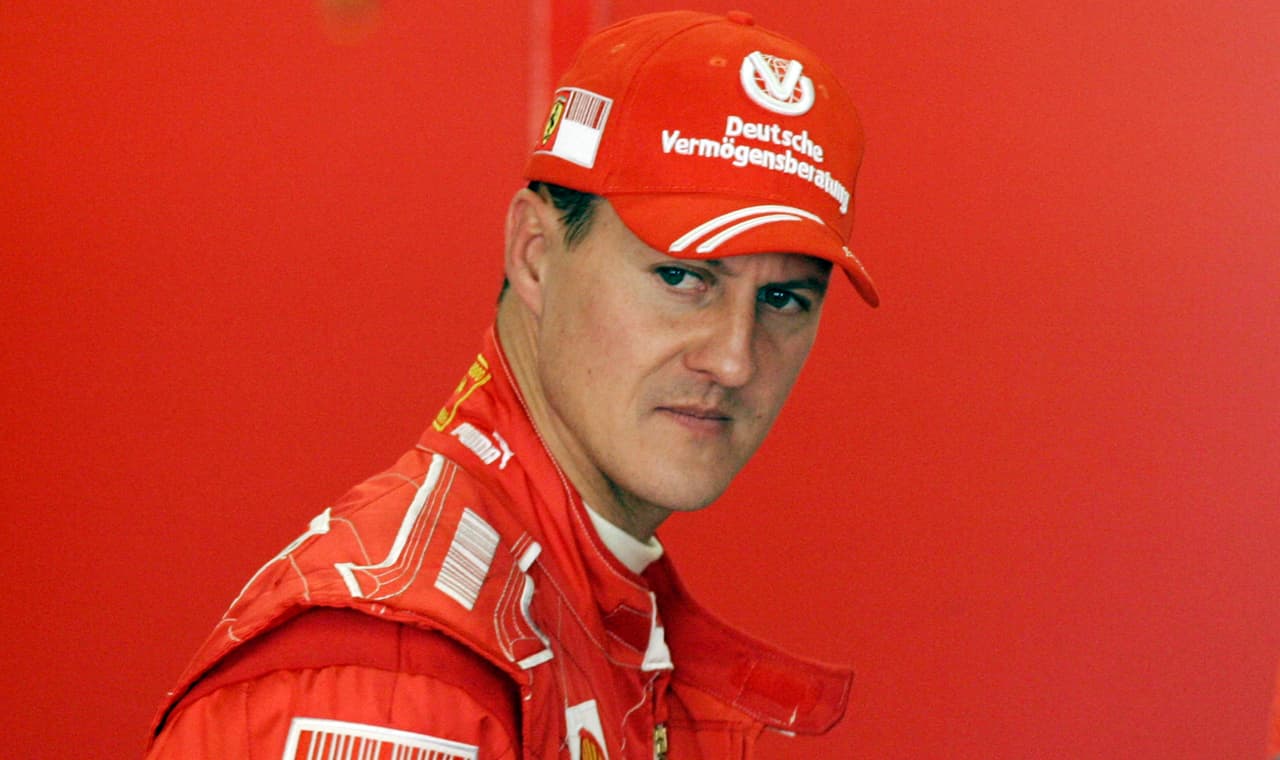 Michael Schumacher fue el primer piloto en la historia en consiguir siete campeonatos de Fórmula 1 (1994, 1995, 2000, 2001, 2002, 2003 y 2004) con 91 victorias.