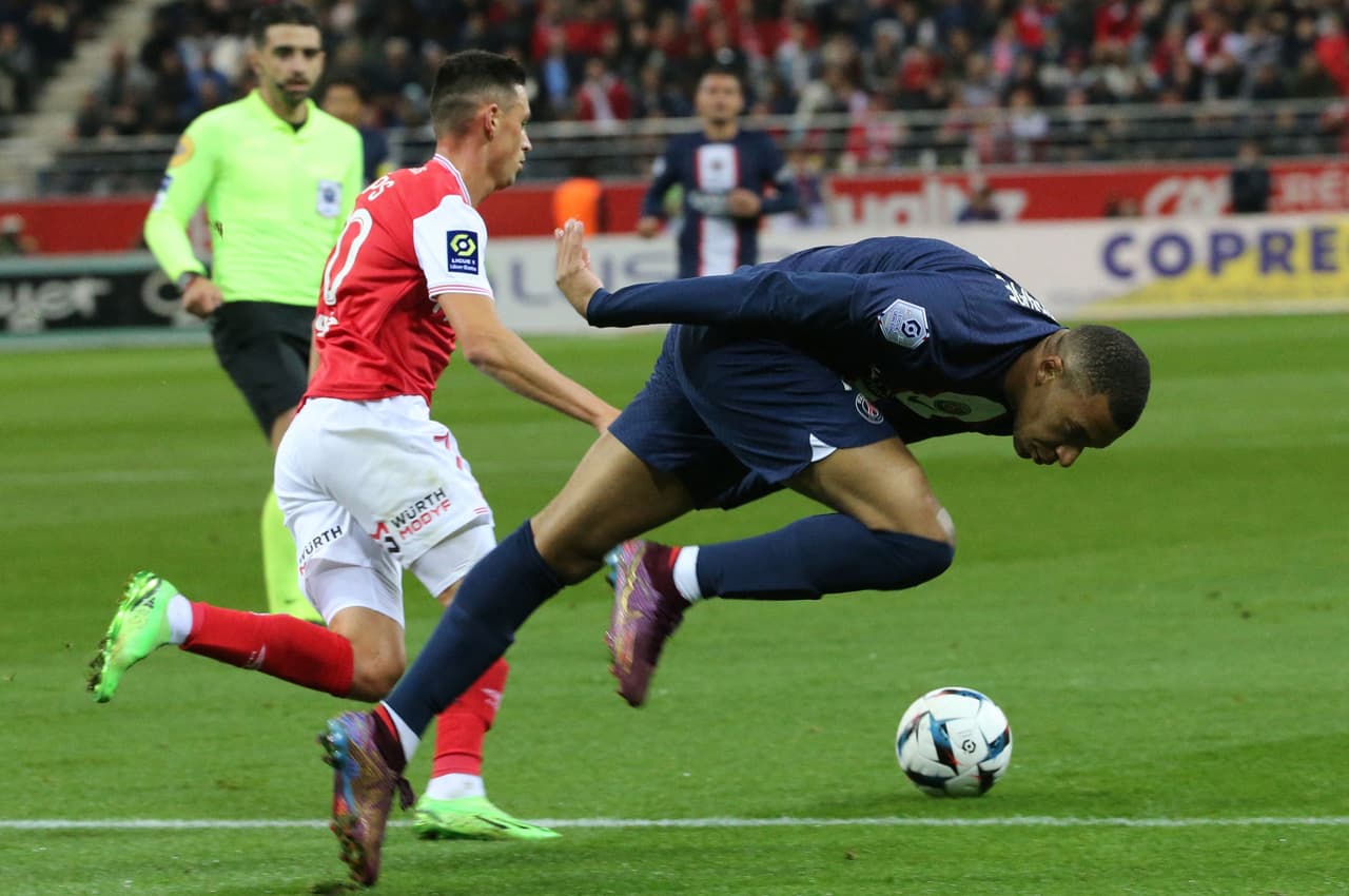 PSG no pudo en su visita al Reims y empató 0-0 con expulsión de Sergio Ramos al minuto 41 en la Jornada 10 de la Ligue 1.