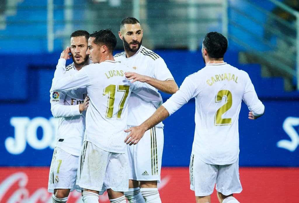 Con goles de Sergio Ramos, Federico Valverde y doblete de Karim Benzema, el real Madrid golea y llega 25 unidades.