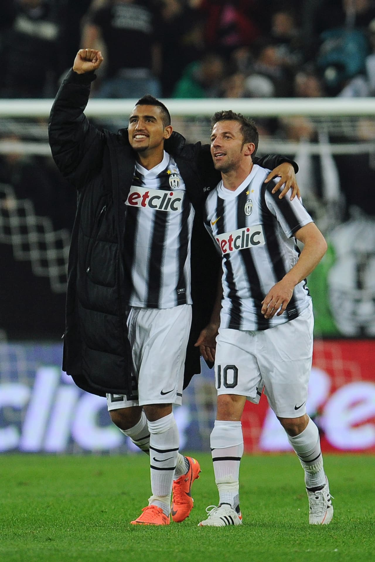 Apenas en su primera temporada, Vidal se coronó campeón de la Serie A con Juventus, su primer título en Europa.