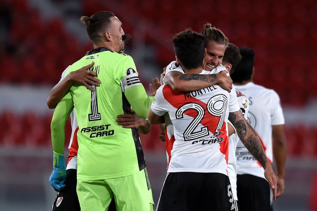 Con goles de Gonzalo Montiel al 67' y Bruno Zuculini al 90+6', River toma una cómoda ventaja en los cuartos de final.