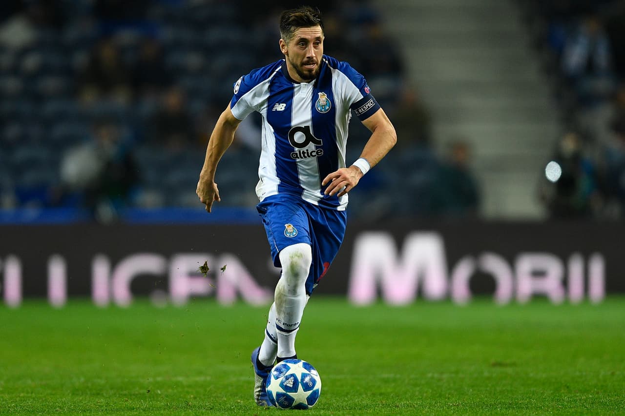 Héctor Herrera: por su parte, HH jugó los 90 en dicho compromiso y está listo para llevar al Dragao a otros tres puntos esperando que las Águilas resbalen contra Sporting Braga.